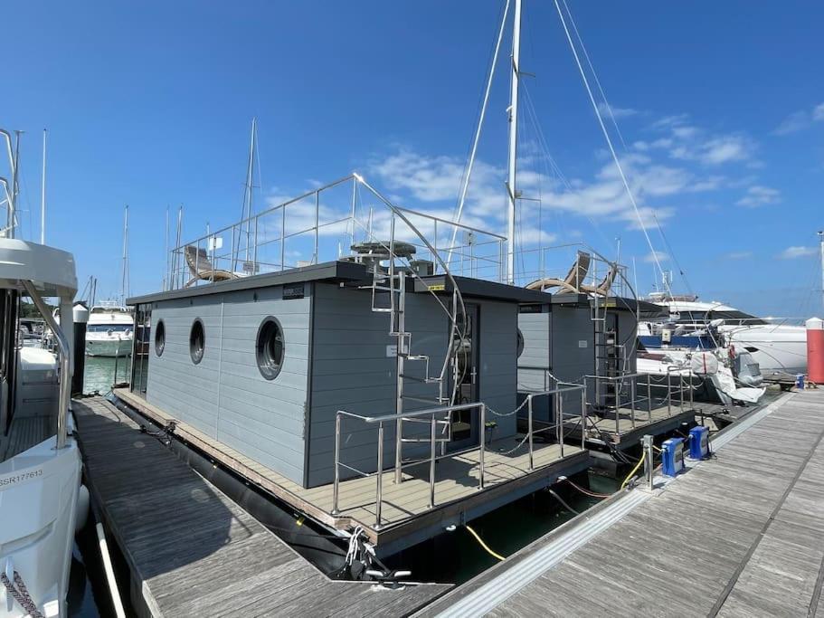 Yarmouth Waterlodge Floating Apartments 2 Eksteriør bilde